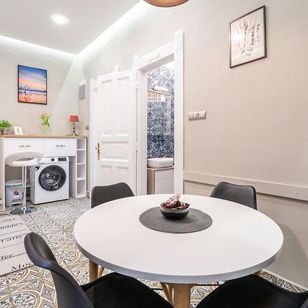 Sea Holly Apartment - With Perfect Location 2 Separate Bdrms Budapesta Exterior foto