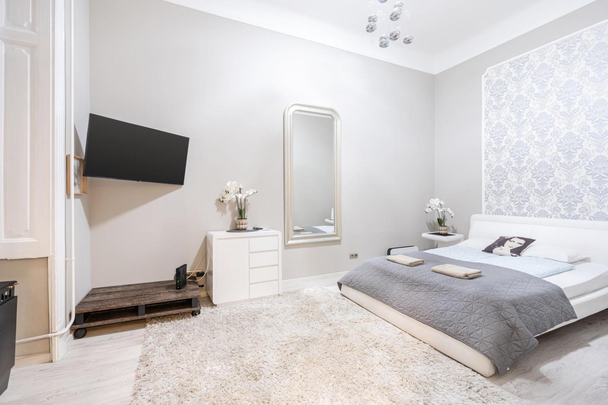 Sea Holly Apartment - With Perfect Location 2 Separate Bdrms Budapesta Exterior foto