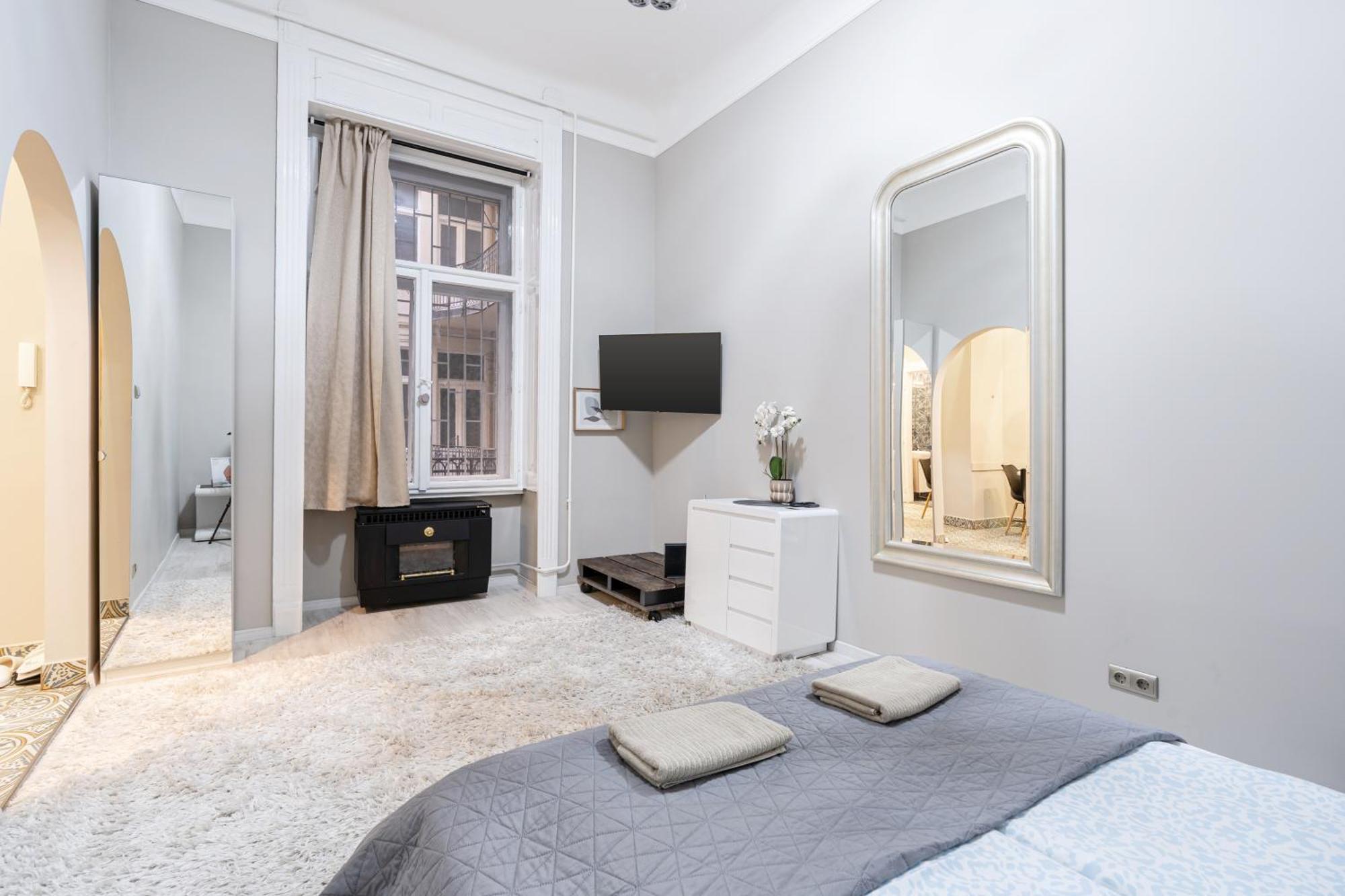 Sea Holly Apartment - With Perfect Location 2 Separate Bdrms Budapesta Exterior foto