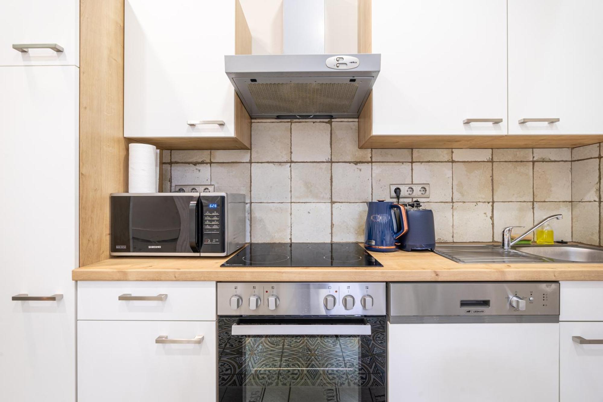 Sea Holly Apartment - With Perfect Location 2 Separate Bdrms Budapesta Exterior foto